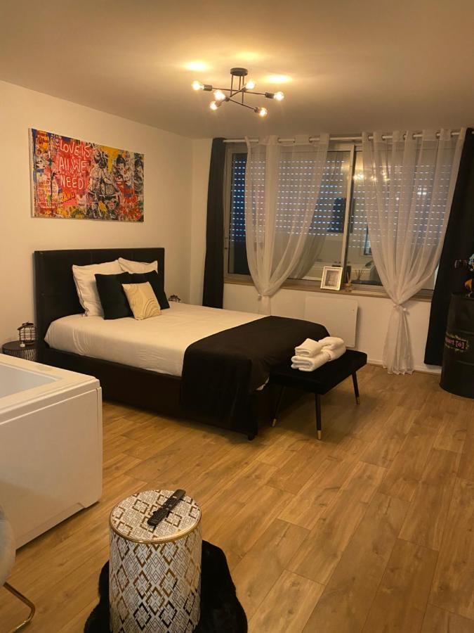 L'AppartE Black Superbe Appartement Pop ! 贝桑松 外观 照片